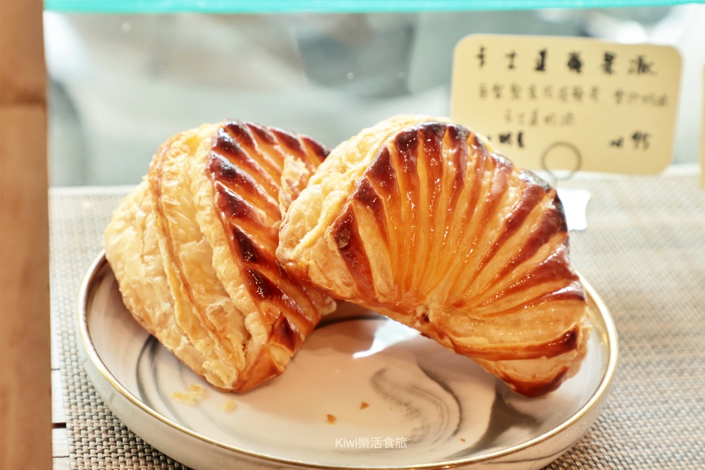 kiwi樂活食旅部落客推薦台中食半月麵包.西區隱藏巷弄美食小店手作麵包.勤美商圈周邊美食.台中麵包推薦可頌.蔥麵包.吐司.蛋糕