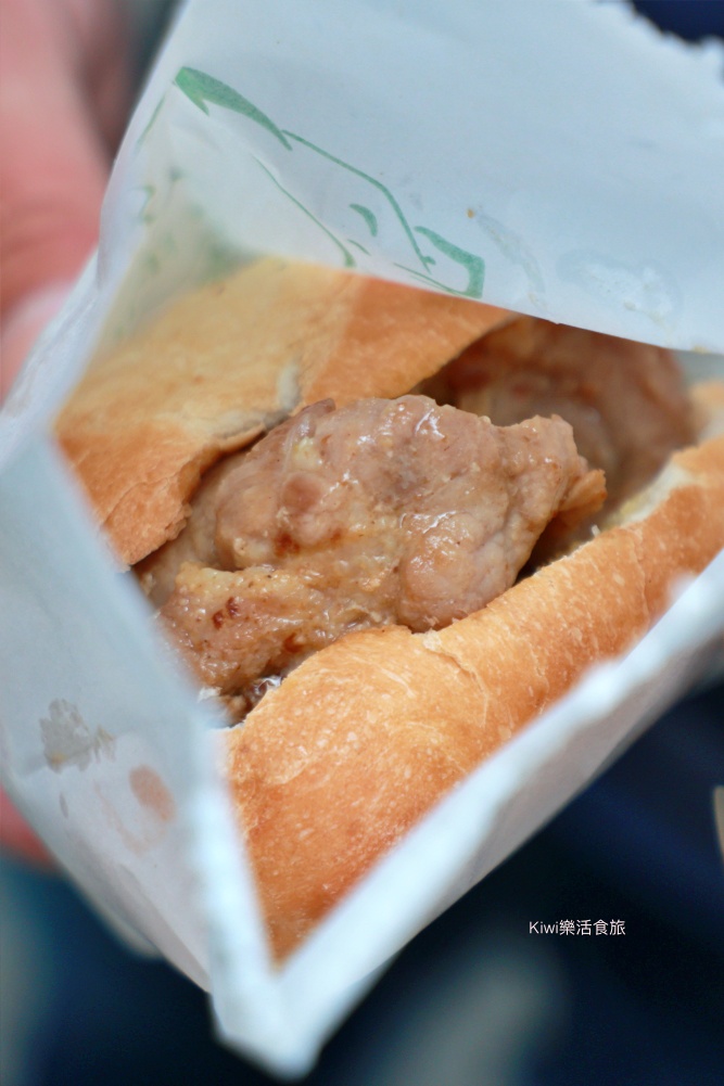 澳門美食小上海鍋貼︱上海鍋貼肉汁鮮美顆顆飽滿,澳門小吃必吃豬扒包也能吃得到唷! kiwi樂活食旅部落客推薦澳門美食小上海鍋貼.上海鍋貼肉汁鮮美顆顆飽滿.澳門小吃必吃豬扒包也能吃得到