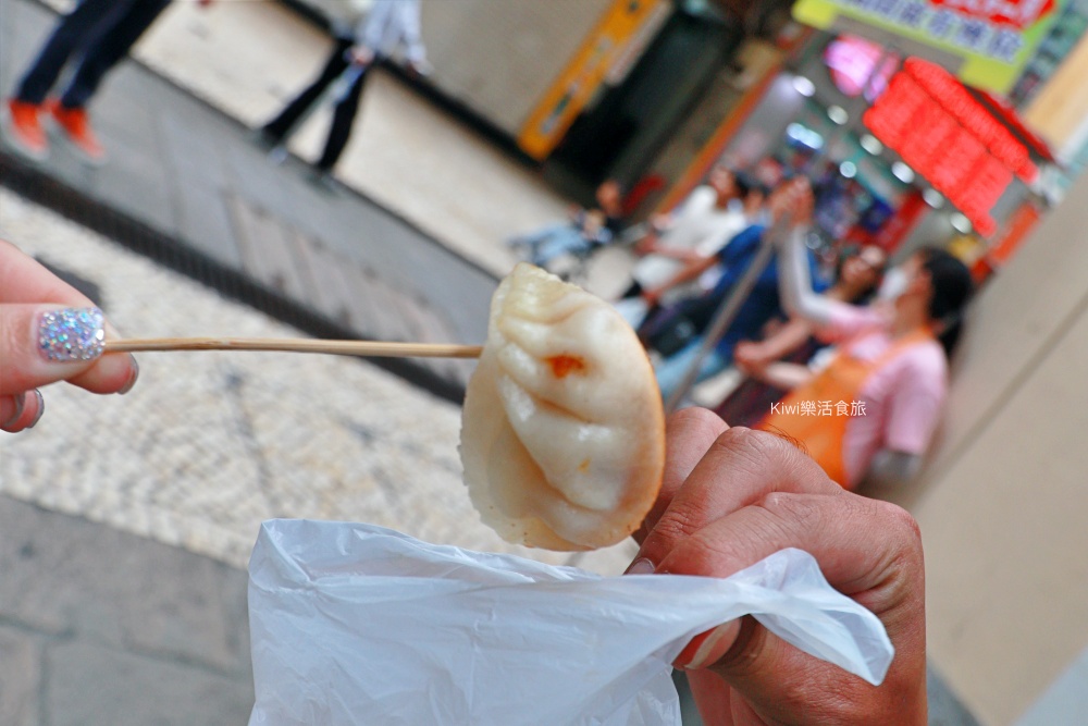 澳門美食小上海鍋貼︱上海鍋貼肉汁鮮美顆顆飽滿,澳門小吃必吃豬扒包也能吃得到唷! kiwi樂活食旅部落客推薦澳門美食小上海鍋貼.上海鍋貼肉汁鮮美顆顆飽滿.澳門小吃必吃豬扒包也能吃得到