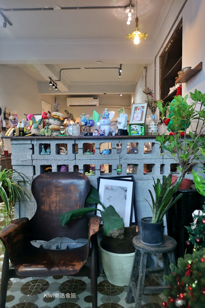 台中春鯉chunli︱台中中區美食哈爾濱闆娘的東北水餃.厚厚肉夾饃.春梅蘇打好喝又好拍,近柳川.台中火車站.中華夜市周邊美食 kiwi樂活食旅部落客推薦台中春鯉chunli.台中中區美食哈爾濱姑娘的東北水餃.厚厚肉夾饃.春梅蘇打好喝又好拍,近柳川.台中火車站.台中公園.日曜outlet天地.台中東協廣場.台中中華夜市周邊美食