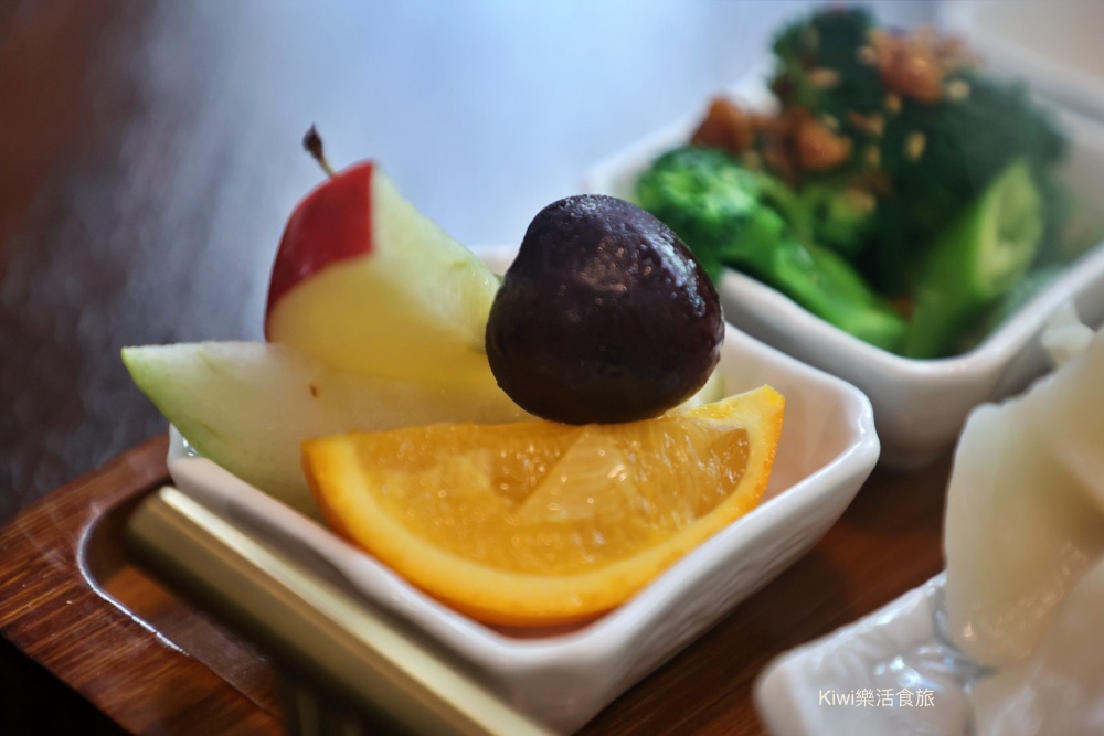 台中春鯉chunli︱台中中區美食哈爾濱闆娘的東北水餃.厚厚肉夾饃.春梅蘇打好喝又好拍,近柳川.台中火車站.中華夜市周邊美食 kiwi樂活食旅部落客推薦台中春鯉chunli.台中中區美食哈爾濱姑娘的東北水餃.厚厚肉夾饃.春梅蘇打好喝又好拍,近柳川.台中火車站.台中公園.日曜outlet天地.台中東協廣場.台中中華夜市周邊美食