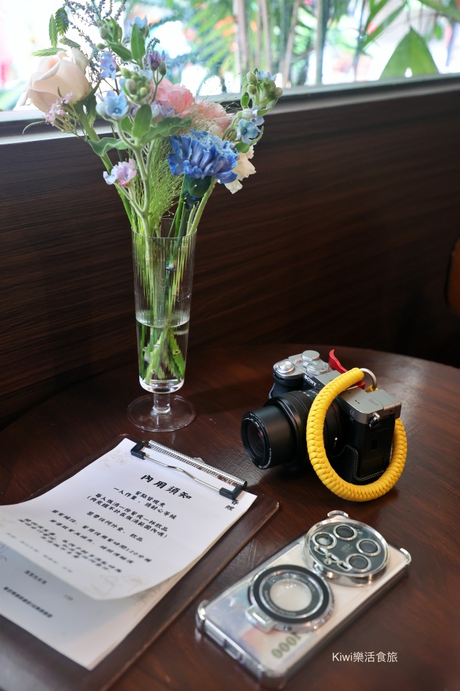 台中春鯉chunli︱台中中區美食哈爾濱闆娘的東北水餃.厚厚肉夾饃.春梅蘇打好喝又好拍,近柳川.台中火車站.中華夜市周邊美食 kiwi樂活食旅部落客推薦台中春鯉chunli.台中中區美食哈爾濱姑娘的東北水餃.厚厚肉夾饃.春梅蘇打好喝又好拍,近柳川.台中火車站.台中公園.日曜outlet天地.台中東協廣場.台中中華夜市周邊美食