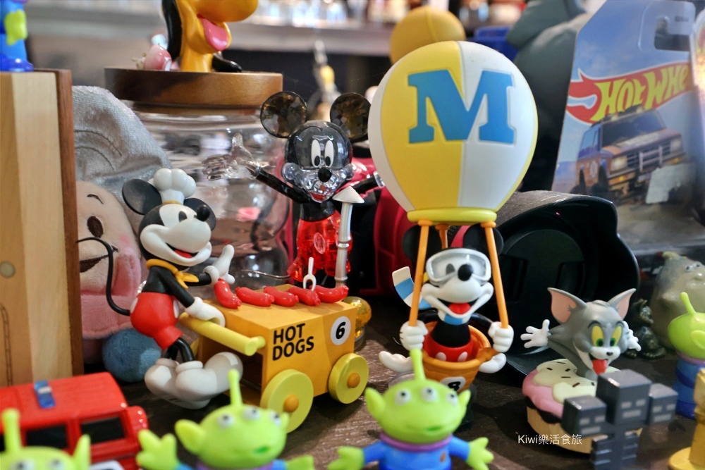 台中春鯉chunli︱台中中區美食哈爾濱闆娘的東北水餃.厚厚肉夾饃.春梅蘇打好喝又好拍,近柳川.台中火車站.中華夜市周邊美食 kiwi樂活食旅部落客推薦台中春鯉chunli.台中中區美食哈爾濱姑娘的東北水餃.厚厚肉夾饃.春梅蘇打好喝又好拍,近柳川.台中火車站.台中公園.日曜outlet天地.台中東協廣場.台中中華夜市周邊美食