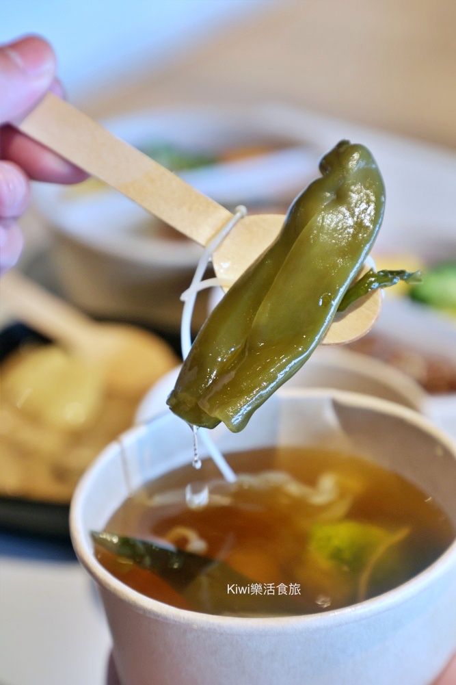 台中覓蠶健康餐盒樂業店|台中東區健康餐盒.便當推薦炊蛋必點.餐點口味雞胸.雞腿.牛肉.鮭魚.素食餐盒 kiwi樂活食旅部落客推薦台中覓蠶健康餐盒樂業店.台中東區健康餐盒.便當推薦炊蛋必點.餐點口味雞胸.雞腿.牛肉.鮭魚.素食餐盒.台中便當推薦.台中.東區.台中美食.東區美食