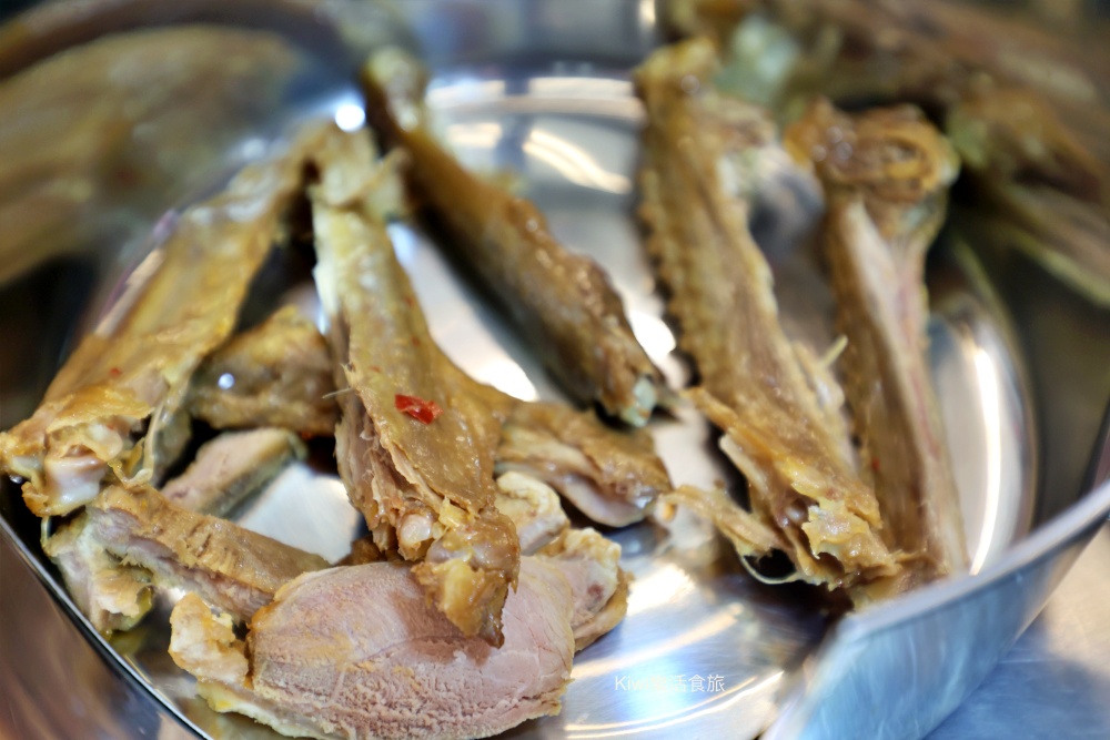 kiwi樂活食旅部落客推薦彰化秘醬滷味和美店.彰化平價小吃推薦冷滷味淋上百年獨門醬汁絕搭.彰化宵夜美食大推薦.彰化秘醬滷味,彰化滷味推薦,秘醬滷味和美店,秘醬滷味彰化和美店,秘醬滷味分店,彰化秘醬滷味分店,冷滷味彰化,和美宵夜,和美滷味,和美小吃,彰化滷味宵夜