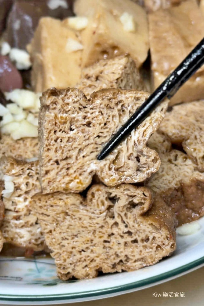 kiwi樂活食旅部落客推薦彰化秘醬滷味和美店.彰化平價小吃推薦冷滷味淋上百年獨門醬汁絕搭.彰化宵夜美食大推薦.彰化秘醬滷味,彰化滷味推薦,秘醬滷味和美店,秘醬滷味彰化和美店,秘醬滷味分店,彰化秘醬滷味分店,冷滷味彰化,和美宵夜,和美滷味,和美小吃,彰化滷味宵夜