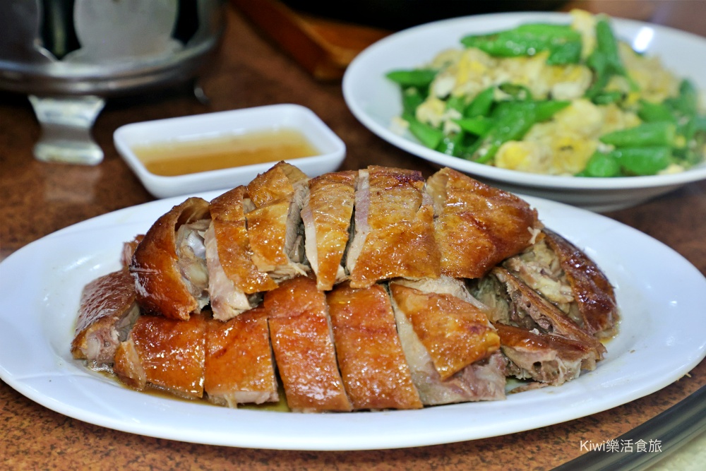 kiwi樂活食旅部落客推薦台中西屯大祥海鮮燒鵝餐廳.活海鮮.螃蟹料理大祥.台中美食推薦活鮑魚.野生魚貨.創意料理.台中聚餐聚會首選.近漢口國中.台中科博館周邊美食.紅蟳鮮蝦粥.招牌燒鵝.野生魚貨.中卷芋頭米粉湯.台中西屯餐廳.古早味創意料理