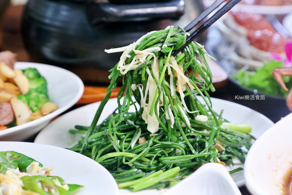 kiwi樂活食旅部落客推薦台中西屯大祥海鮮燒鵝餐廳.活海鮮.螃蟹料理大祥.台中美食推薦活鮑魚.野生魚貨.創意料理.台中聚餐聚會首選.近漢口國中.台中科博館周邊美食.紅蟳鮮蝦粥.招牌燒鵝.野生魚貨.中卷芋頭米粉湯.台中西屯餐廳.古早味創意料理