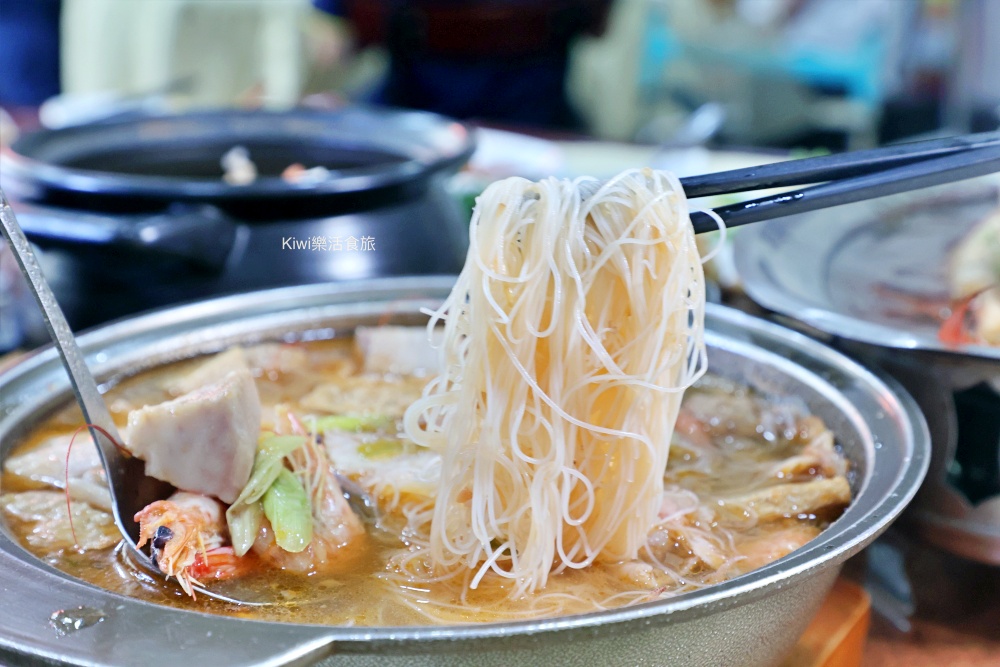 kiwi樂活食旅部落客推薦台中西屯大祥海鮮燒鵝餐廳.活海鮮.螃蟹料理大祥.台中美食推薦活鮑魚.野生魚貨.創意料理.台中聚餐聚會首選.近漢口國中.台中科博館周邊美食.紅蟳鮮蝦粥.招牌燒鵝.野生魚貨.中卷芋頭米粉湯.台中西屯餐廳.古早味創意料理