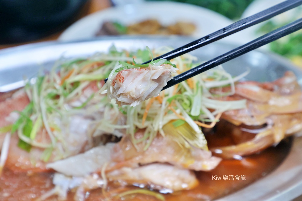 kiwi樂活食旅部落客推薦台中西屯大祥海鮮燒鵝餐廳.活海鮮.螃蟹料理大祥.台中美食推薦活鮑魚.野生魚貨.創意料理.台中聚餐聚會首選.近漢口國中.台中科博館周邊美食.紅蟳鮮蝦粥.招牌燒鵝.野生魚貨.中卷芋頭米粉湯.台中西屯餐廳.古早味創意料理