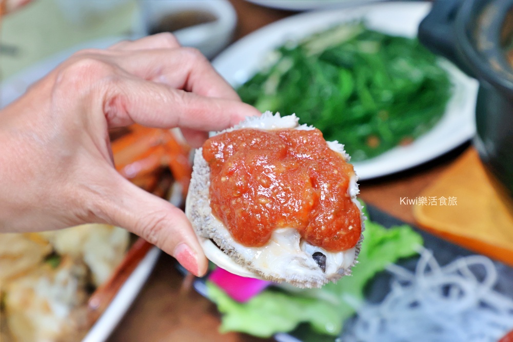 kiwi樂活食旅部落客推薦台中西屯大祥海鮮燒鵝餐廳.活海鮮.螃蟹料理大祥.台中美食推薦活鮑魚.野生魚貨.創意料理.台中聚餐聚會首選.近漢口國中.台中科博館周邊美食.紅蟳鮮蝦粥.招牌燒鵝.野生魚貨.中卷芋頭米粉湯.台中西屯餐廳.古早味創意料理