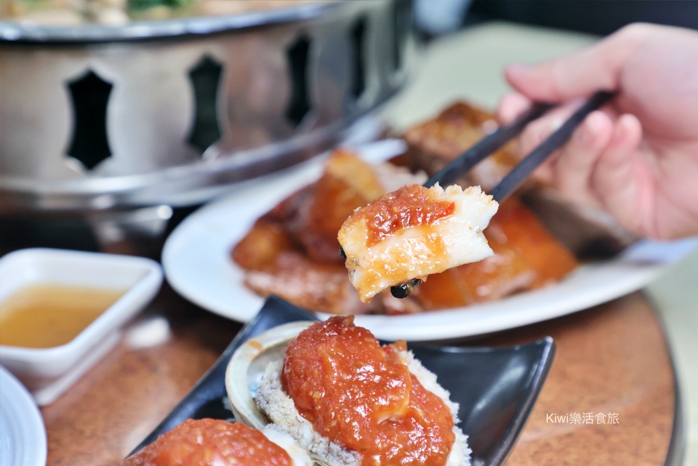 kiwi樂活食旅部落客推薦台中西屯大祥海鮮燒鵝餐廳.活海鮮.螃蟹料理大祥.台中美食推薦活鮑魚.野生魚貨.創意料理.台中聚餐聚會首選.近漢口國中.台中科博館周邊美食.紅蟳鮮蝦粥.招牌燒鵝.野生魚貨.中卷芋頭米粉湯.台中西屯餐廳.古早味創意料理