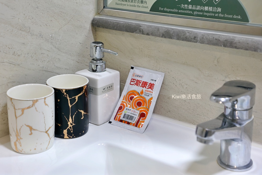 台中住宿推薦葉綠宿茶覺旅台中站前館｜google4.6顆星的平價旅宿乾淨便利進台中景點、台中米其林美食