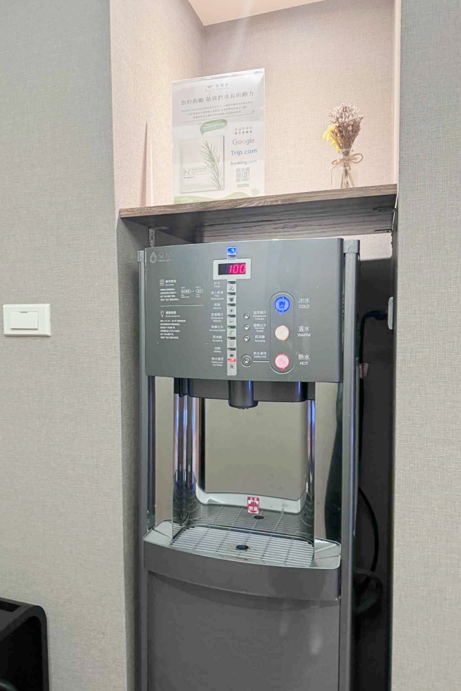 台中住宿推薦葉綠宿茶覺旅台中站前館｜google4.6顆星的平價旅宿乾淨便利進台中景點、台中米其林美食