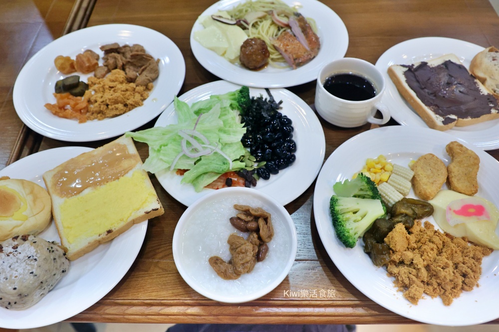 台中住宿推薦葉綠宿茶覺旅台中站前館｜google4.6顆星的平價旅宿乾淨便利進台中景點、台中米其林美食