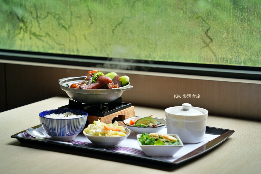 回嘉囉!嘉義旅遊推薦漫步雲端梅山太平雲梯周邊嘉義美食.嘉義景點巡禮x無二窯藝術空間x雲境山城x晉揚欣茶庄x蓋婭莊園 kiwi樂活食旅推薦嘉義景點.嘉義美食回嘉囉.嘉義旅遊推薦漫步雲端梅山太平雲梯周邊美食景點巡禮x無二窯藝術空間x雲境山城x晉揚欣茶庄x蓋婭莊園.嘉義小吃.嘉義太平雲梯景點.陶藝體驗.竹筒烤茶體驗.咖啡體驗.嘉義一日遊.嘉義兩日遊.梅山景點.梅山美食