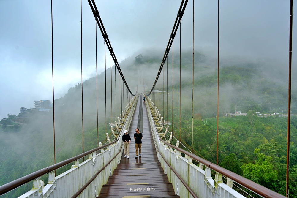 回嘉囉!嘉義旅遊推薦漫步雲端梅山太平雲梯周邊嘉義美食.嘉義景點巡禮x無二窯藝術空間x雲境山城x晉揚欣茶庄x蓋婭莊園 kiwi樂活食旅推薦嘉義景點.嘉義美食回嘉囉.嘉義旅遊推薦漫步雲端梅山太平雲梯周邊美食景點巡禮x無二窯藝術空間x雲境山城x晉揚欣茶庄x蓋婭莊園.嘉義小吃.嘉義太平雲梯景點.陶藝體驗.竹筒烤茶體驗.咖啡體驗.嘉義一日遊.嘉義兩日遊.梅山景點.梅山美食