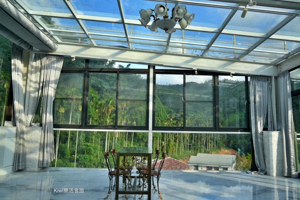 日月潭貓囒山會館|全台最大的夢幻玻璃屋民宿藏魚池,自然元素x愜意原野生活 kiwi樂活食旅部落客推薦日月潭貓囒山會館.日月潭民宿推薦.日月潭旅遊.日月潭景點.全台最大的夢幻玻璃屋民宿藏魚池,自然元素x愜意原野生活.魚池美食.魚池景點