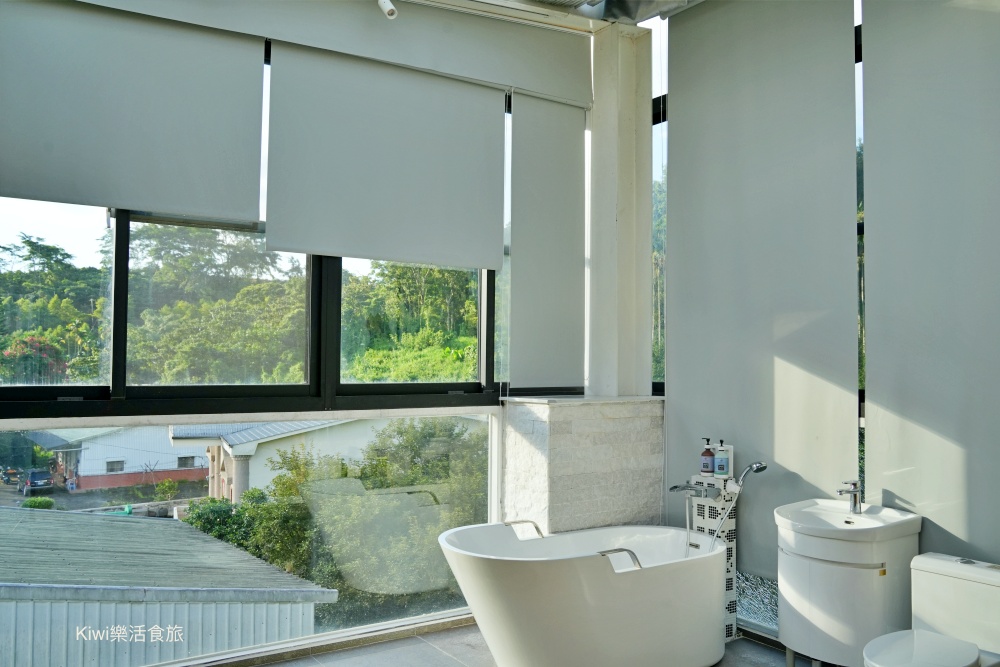 日月潭貓囒山會館|全台最大的夢幻玻璃屋民宿藏魚池,自然元素x愜意原野生活 kiwi樂活食旅部落客推薦日月潭貓囒山會館.日月潭民宿推薦.日月潭旅遊.日月潭景點.全台最大的夢幻玻璃屋民宿藏魚池,自然元素x愜意原野生活.魚池美食.魚池景點