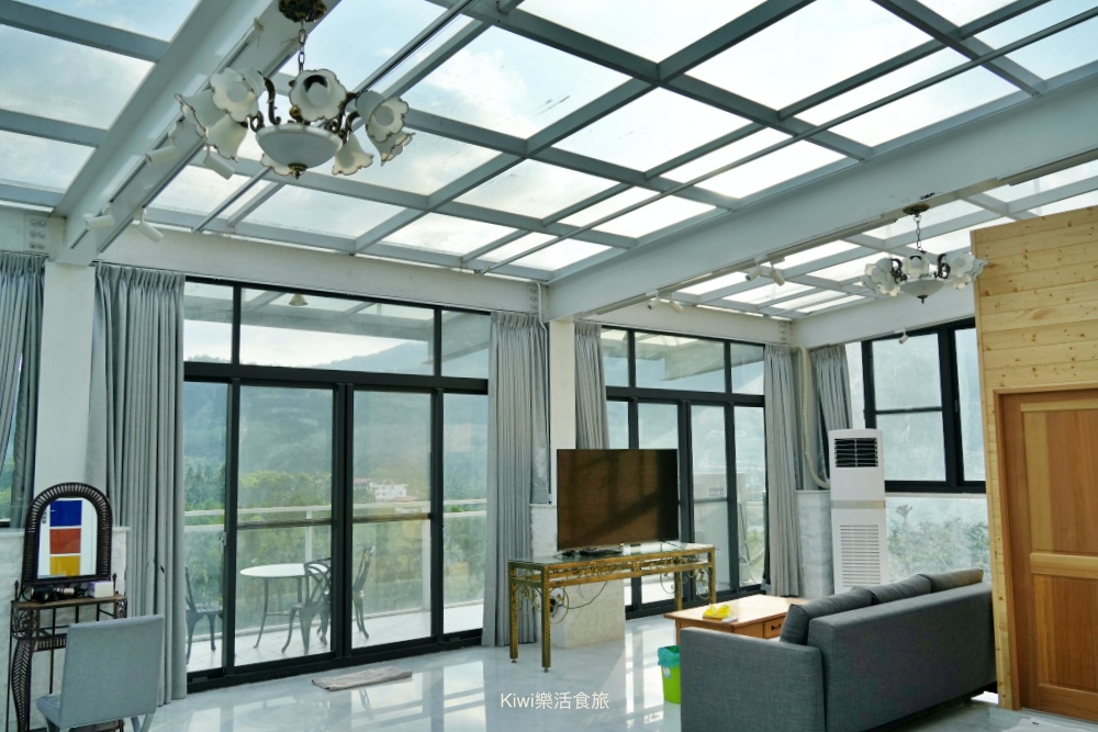 日月潭貓囒山會館|全台最大的夢幻玻璃屋民宿藏魚池,自然元素x愜意原野生活 kiwi樂活食旅部落客推薦日月潭貓囒山會館.日月潭民宿推薦.日月潭旅遊.日月潭景點.全台最大的夢幻玻璃屋民宿藏魚池,自然元素x愜意原野生活.魚池美食.魚池景點