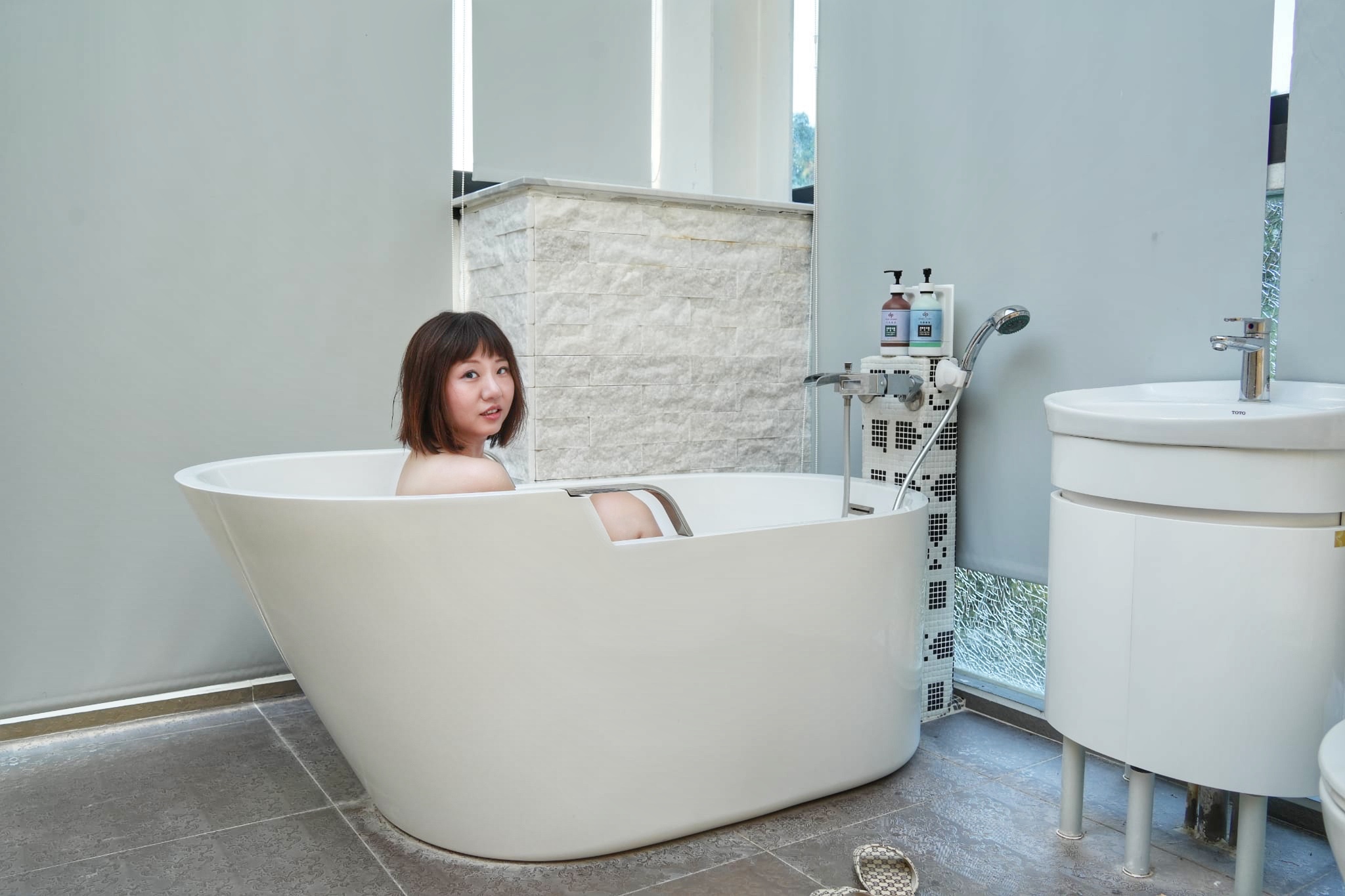 日月潭貓囒山會館|全台最大的夢幻玻璃屋民宿藏魚池,自然元素x愜意原野生活 kiwi樂活食旅部落客推薦日月潭貓囒山會館.日月潭民宿推薦.日月潭旅遊.日月潭景點.全台最大的夢幻玻璃屋民宿藏魚池,自然元素x愜意原野生活.魚池美食.魚池景點