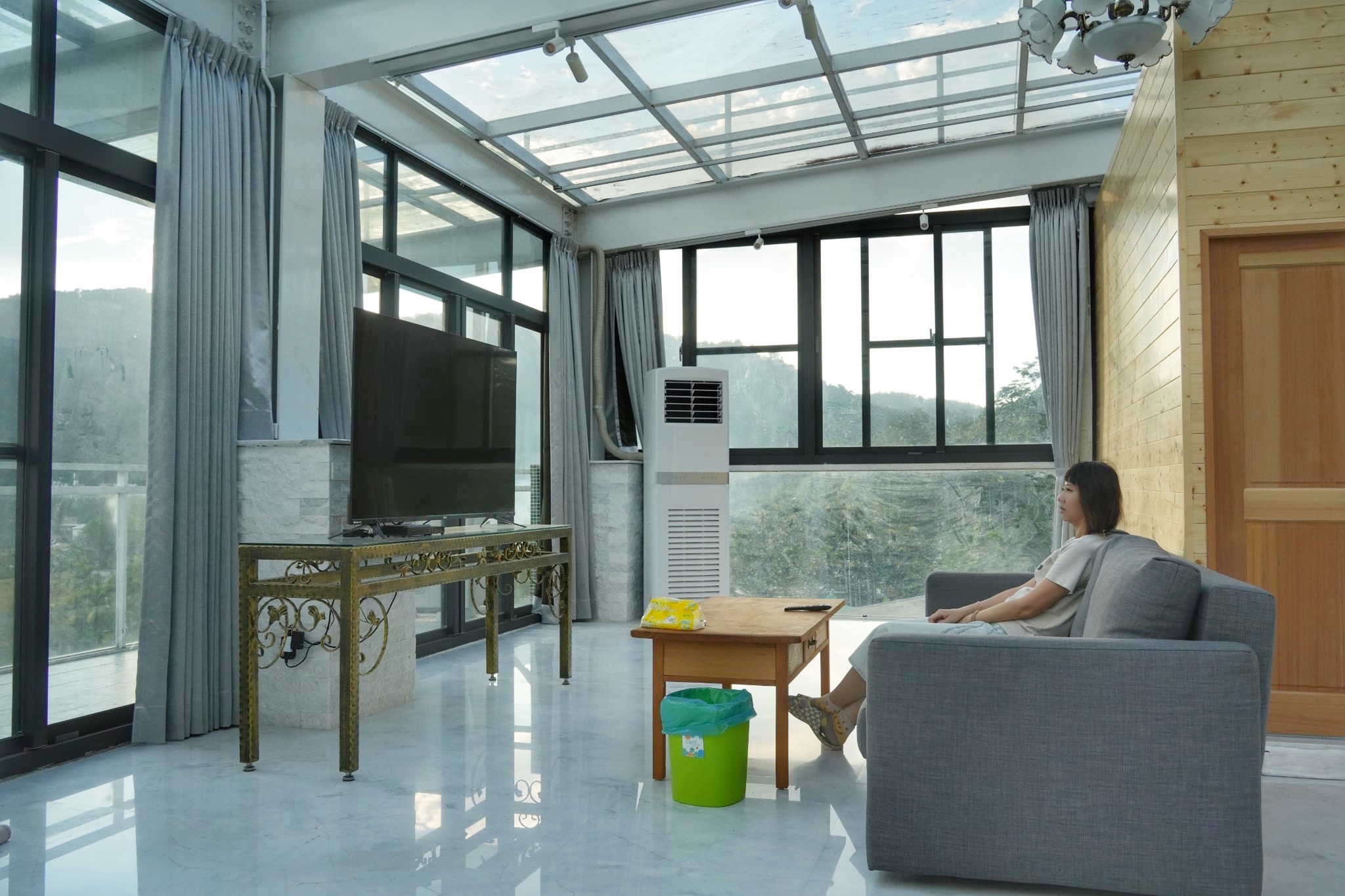 日月潭貓囒山會館|全台最大的夢幻玻璃屋民宿藏魚池,自然元素x愜意原野生活 kiwi樂活食旅部落客推薦日月潭貓囒山會館.日月潭民宿推薦.日月潭旅遊.日月潭景點.全台最大的夢幻玻璃屋民宿藏魚池,自然元素x愜意原野生活.魚池美食.魚池景點