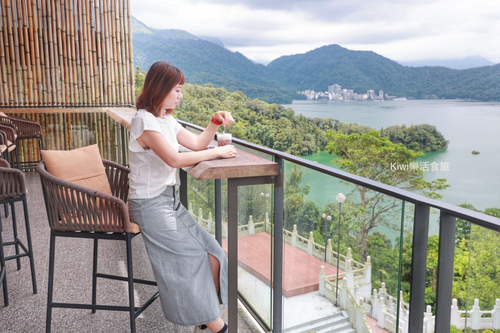 日月潭懶人包南投日月潭景點如何玩?想賞湖 一日遊好玩路線推薦,日月潭住宿推薦 kiwi樂活食旅旅遊達人推薦日月潭懶人包.南投日月潭景點如何玩.想賞湖.一日遊好玩路線推薦.日月潭住宿推薦.日月潭美食.日月潭旅遊.日月潭景點.伊達邵美食.南投景點.南投美食.日月潭sup.日月潭環湖.日月潭騎車.煙火.泳渡.自行車步道.日月潭環湖步道