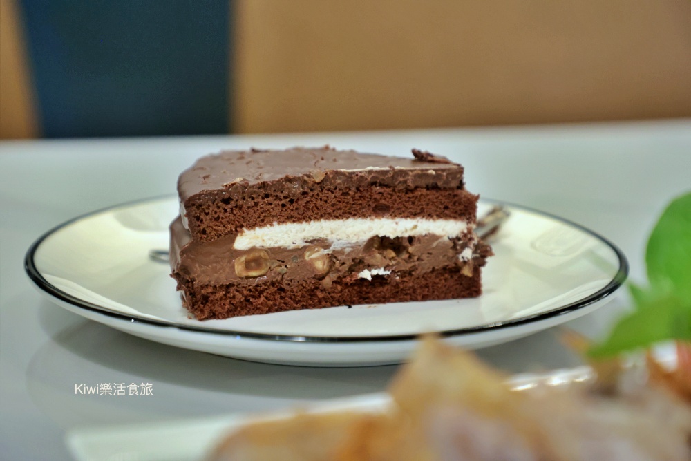 kiwi樂活食旅部落客推薦南投景點藍圖咖啡落羽松秘境.名間隱藏版庭園咖啡館.網美打卡景點.南投旅遊.南投景點.南投美食.名間美食.隱藏版咖啡