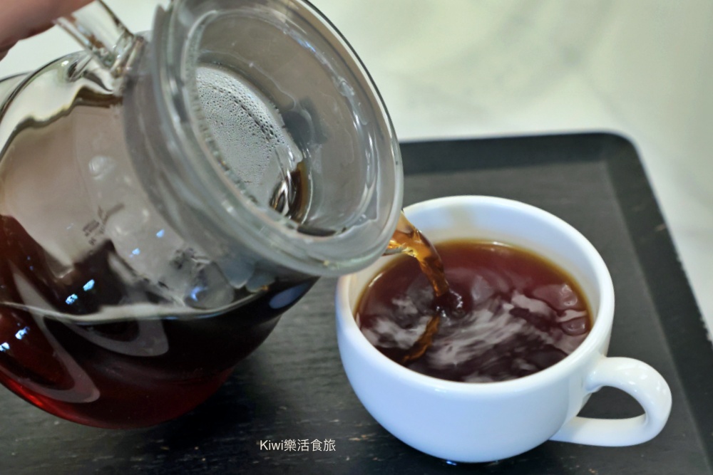 kiwi樂活食旅部落客推薦南投景點藍圖咖啡落羽松秘境.名間隱藏版庭園咖啡館.網美打卡景點.南投旅遊.南投景點.南投美食.名間美食.隱藏版咖啡