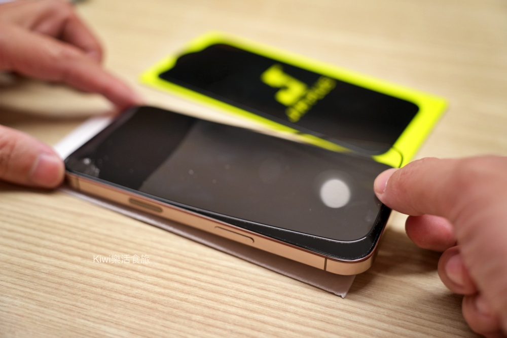 JiaPlus iPHONE 16 PRO保護貼｜通過 SGS 檢驗無色藍光手機玻璃保護貼