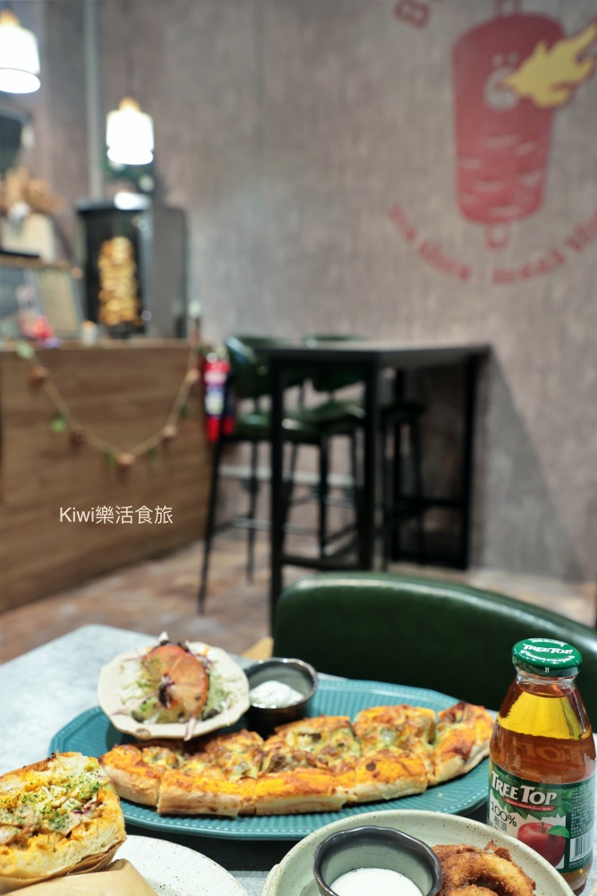kiwi樂活食旅推薦台中北區波卡多納 BOKA DÖNER.台中必吃土耳其旋轉烤肉餐廳藏巷弄手工披薩.佛卡夏推薦CP值高餐點.寵物友善