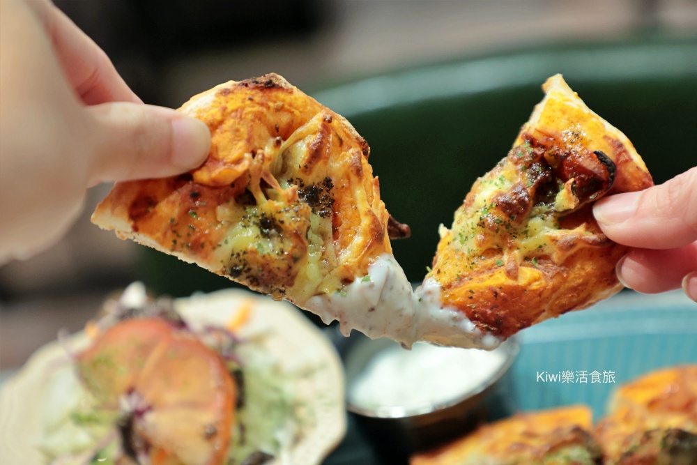 kiwi樂活食旅推薦台中北區波卡多納 BOKA DÖNER.台中必吃土耳其旋轉烤肉餐廳藏巷弄手工披薩.佛卡夏推薦CP值高餐點.寵物友善