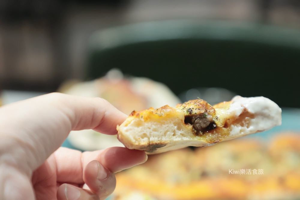 kiwi樂活食旅推薦台中北區波卡多納 BOKA DÖNER.台中必吃土耳其旋轉烤肉餐廳藏巷弄手工披薩.佛卡夏推薦CP值高餐點.寵物友善