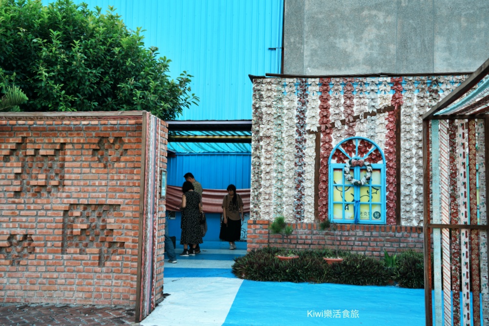 kiwi樂活食旅部落客推薦彰化鹿港緞帶王觀光工廠.彰化免費景點親子體驗DIY.夢幻緞帶隧道.童玩.互動專區.鹿港免費景點.鹿港美食