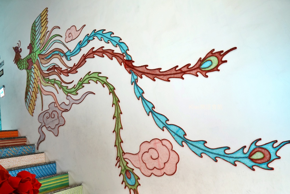 kiwi樂活食旅部落客推薦彰化鹿港緞帶王觀光工廠.彰化免費景點親子體驗DIY.夢幻緞帶隧道.童玩.互動專區.鹿港免費景點.鹿港美食