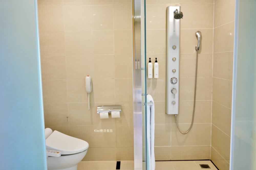 日月潭大淶閣飯店|南投住宿推薦180度環湖景色美爆!一泊二食24小時秒飛度假勝地 kiwi樂活食旅部落客推薦南投住宿推薦日月潭大淶閣飯店.南投住宿推薦180度環湖景色美爆.一泊二食24小時秒飛度假勝地.日月潭景點.日月潭美食