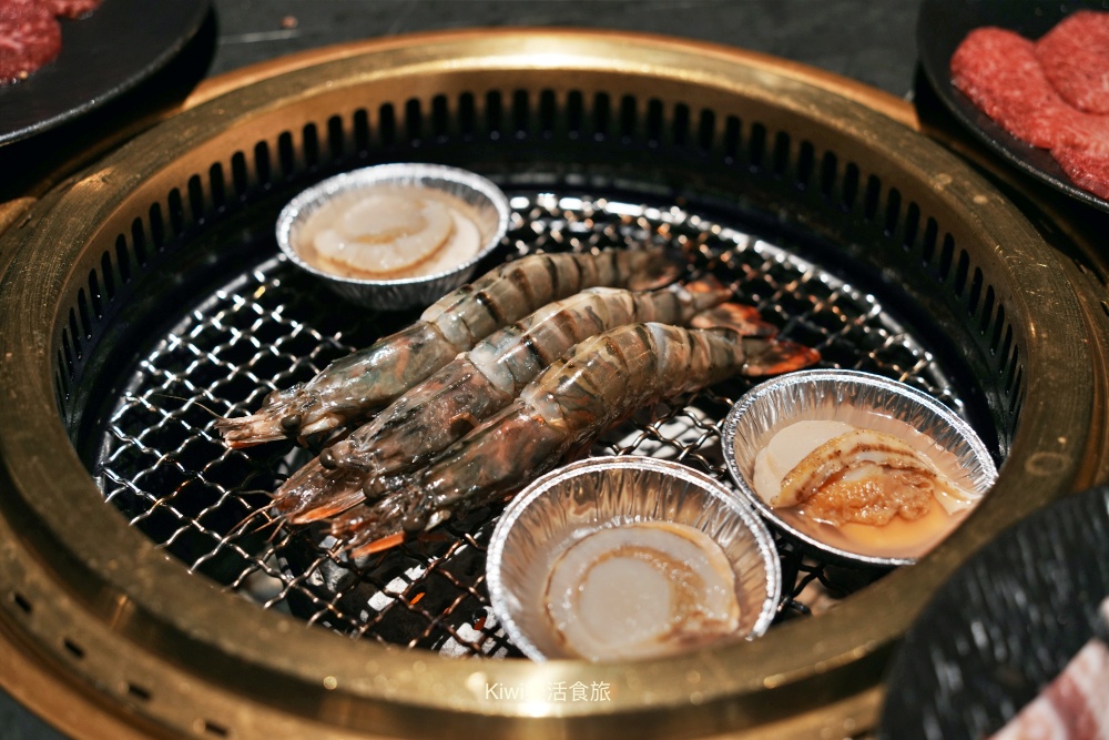 kiwi樂活食旅部落客推薦彰化脂本燒肉.彰化市超強燒肉推薦30cm幻切牛舌.逸品安格斯伊比利套餐.和牛.伊比利豬.安格斯牛.彰化市燒肉推薦.彰化聚會推薦.聚會餐廳推薦.燒肉.烤肉.彰化市.超值套餐