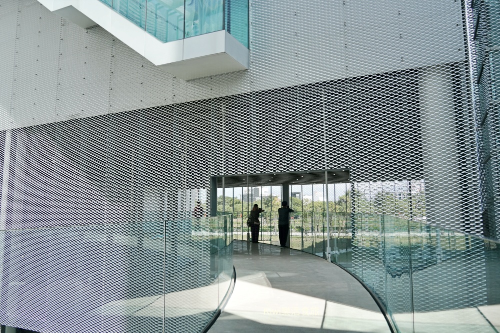 台中西屯一日遊｜綠美圖美到像雲朵！必拍網美景點、西屯綠圖書館攻略，晚上再衝逢甲美食吃個夠！