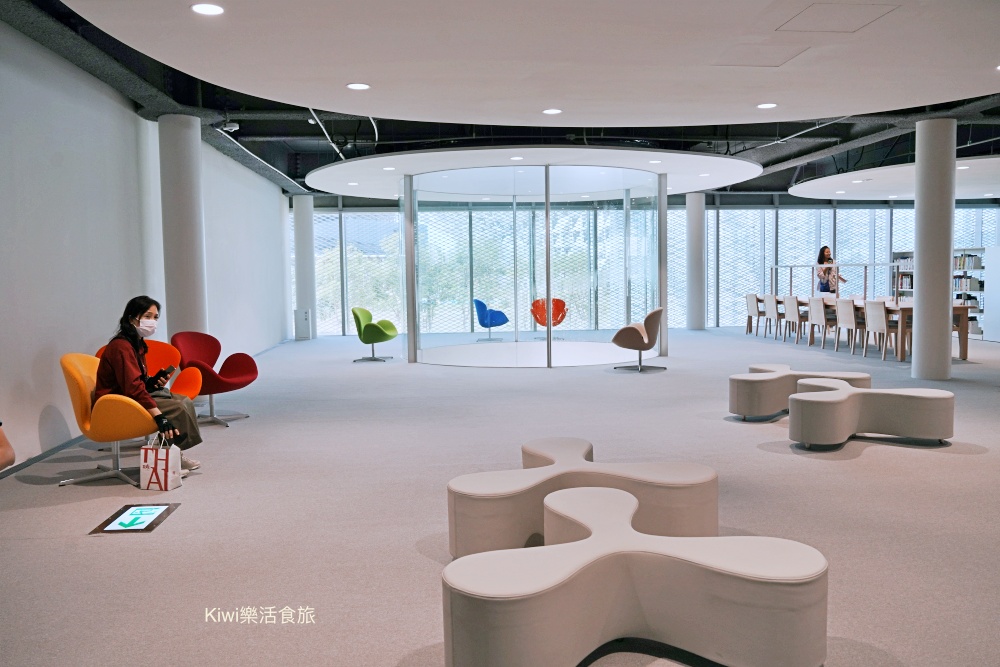 台中西屯一日遊｜綠美圖美到像雲朵！必拍網美景點、西屯綠圖書館攻略，晚上再衝逢甲美食吃個夠！