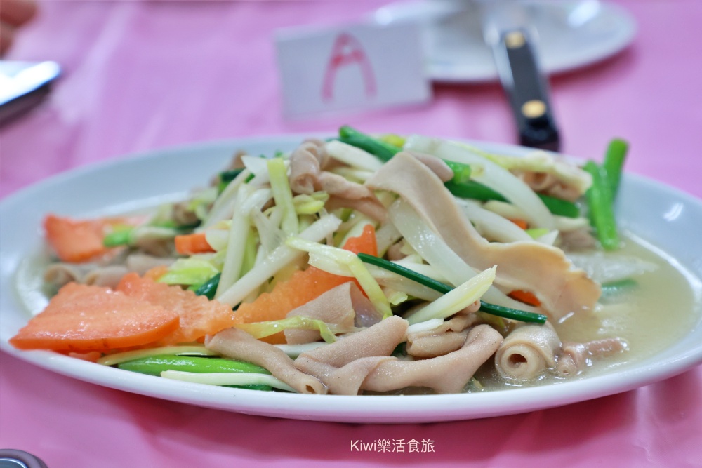 kiwi樂活食旅推薦苗栗卓蘭鵝肉擔.苗栗美食鵝肉推薦在地人氣鵝肉店.生意超好～適合聚會.卓蘭餐廳.交流道周邊餐廳.平價美食.份量大.聚會餐廳推薦