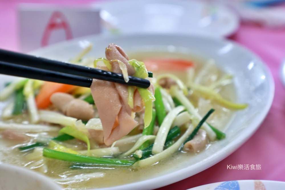 kiwi樂活食旅推薦苗栗卓蘭鵝肉擔.苗栗美食鵝肉推薦在地人氣鵝肉店.生意超好～適合聚會.卓蘭餐廳.交流道周邊餐廳.平價美食.份量大.聚會餐廳推薦