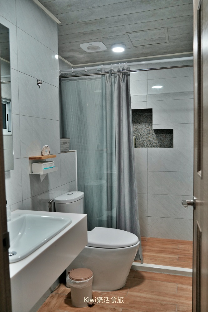 台南住宿推薦馬路楊宿屋｜台南中西區Maru Yang馬路楊宿屋，鄰近台南眾多銅板小吃，夜晚不無聊！