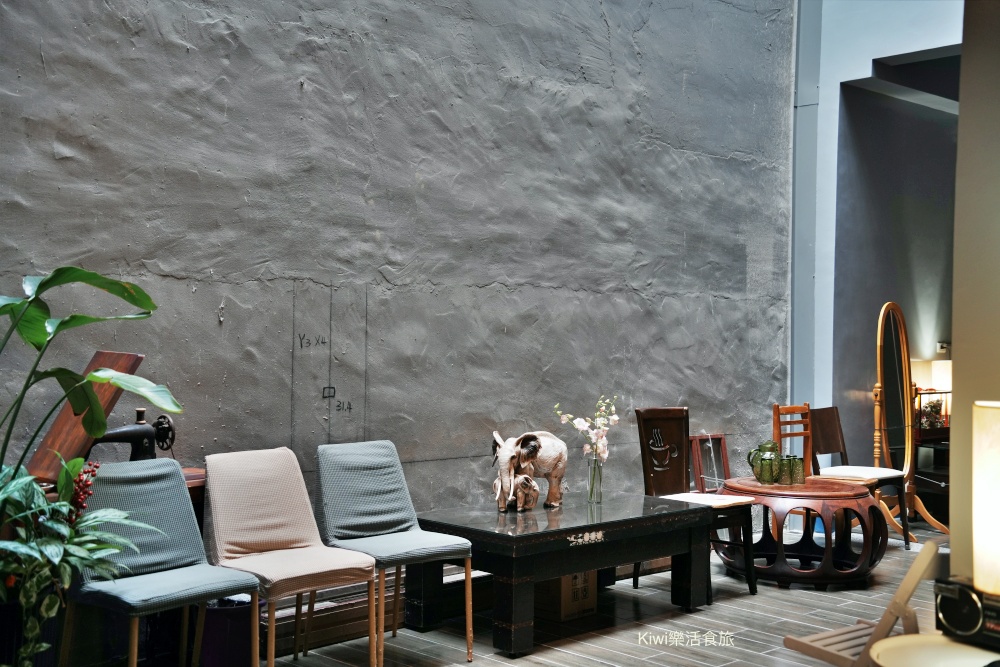 台南住宿推薦馬路楊宿屋｜台南中西區Maru Yang馬路楊宿屋，鄰近台南眾多銅板小吃，夜晚不無聊！