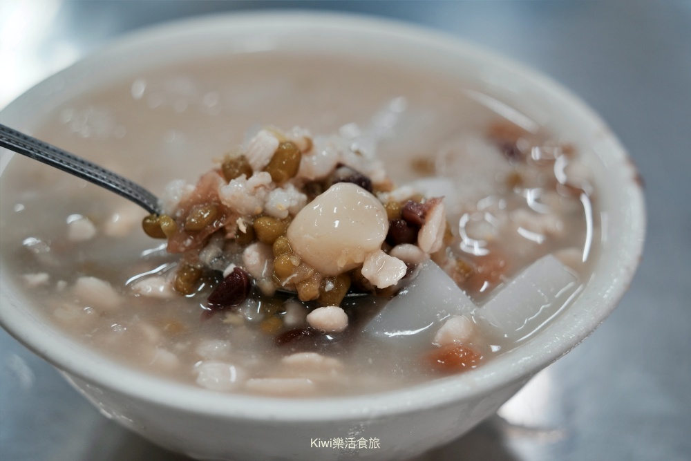 台南住宿推薦馬路楊宿屋｜台南中西區Maru Yang馬路楊宿屋，鄰近台南眾多銅板小吃，夜晚不無聊！