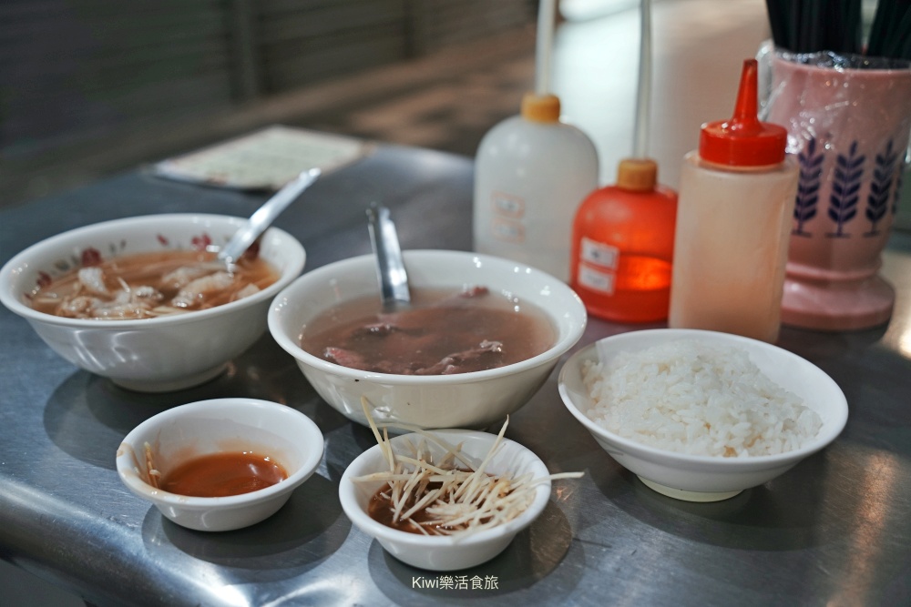 台南美食|石精臼牛肉湯推薦必吃中西區宵夜,老字號鮮甜溫體牛 kiwi樂活食旅部落客推薦台南美食, 台南牛肉湯推薦, 石精臼牛肉湯, 台南老字號, 台南宵夜, 台南必吃, 台南旅遊, 中西區美食, 溫體牛肉湯, 台南在地小吃