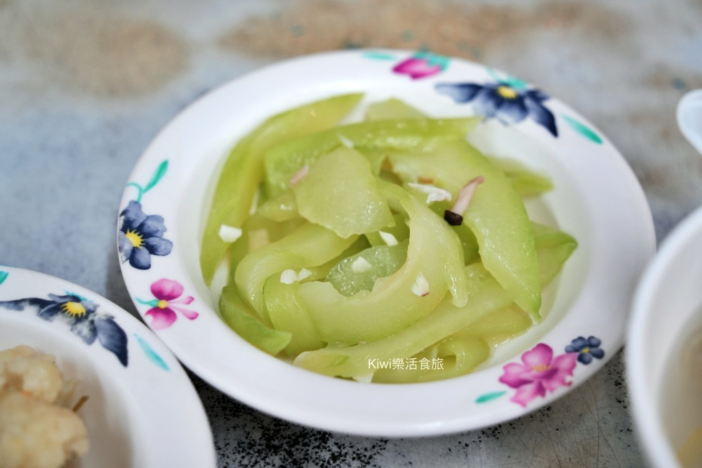 台南美食|悅津鹹粥推薦24小時營業必吃中西區宵夜老字號 kiwi樂活食旅部落客推薦台南美食, 悅津鹹粥, 台南早餐, 國華街美食, 台南宵夜, 台南鹹粥, 虱目魚鹹粥, 在地人推薦, 台南小吃, 24小時美食