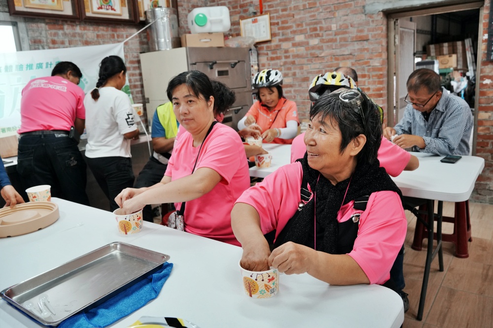 彰化秀水田野騎旅,妞妞果園火龍果.百香果超推、台灣稻米達人愷式好米御飯糰讚、秀水有機轉型園區與採摘.產地到餐桌幸福滋味~ 彰化秀水田野騎旅,妞妞果園火龍果.百香果超推、台灣稻米達人愷式好米御飯糰讚、秀水有機轉型園區與採摘.產地到餐桌幸福滋味~