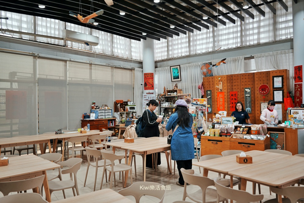 kiwi樂活食旅部落客推薦雲林口湖走讀小日月潭椬梧滯洪池.口湖景點成龍濕地藝術季.雲林100碗杰樂蕃薯園挖地瓜.漫遊雲林一日.口湖景點.口湖美食.雲林美食.雲林景點