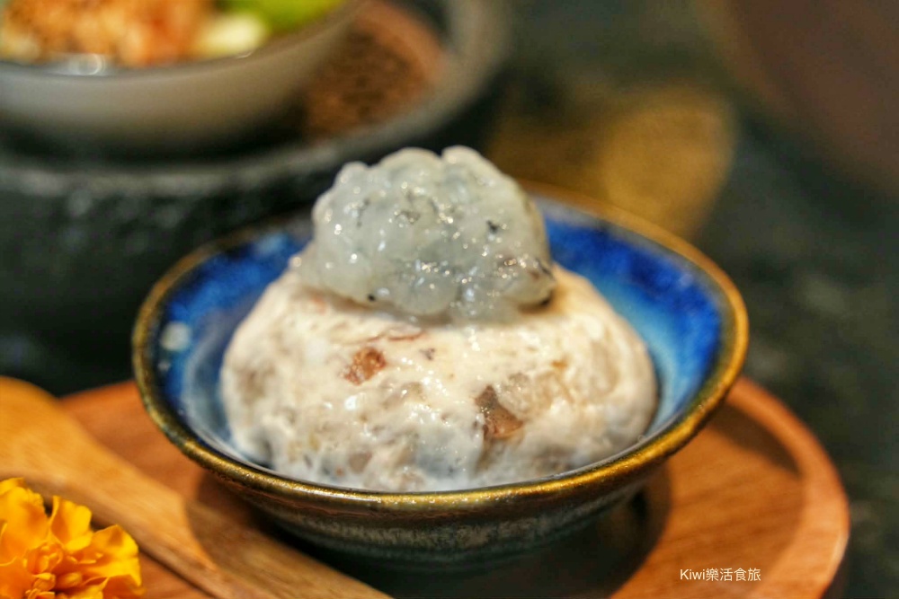 kiwi樂活食旅推薦台中西屯匠極緻鍋物.台中火鍋推薦花膠雞湯海饌奢華海陸四人饗宴.台中聚餐首選.台中火鍋推薦.台中餐廳推薦.新天地.西屯美食.台中美食.西屯火鍋推薦.台中市政府周邊美食.台中聚會餐廳.豪華海鮮料理