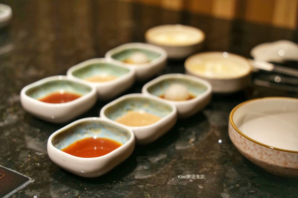 kiwi樂活食旅推薦台中西屯匠極緻鍋物.台中火鍋推薦花膠雞湯海饌奢華海陸四人饗宴.台中聚餐首選.台中火鍋推薦.台中餐廳推薦.新天地.西屯美食.台中美食.西屯火鍋推薦.台中市政府周邊美食.台中聚會餐廳.豪華海鮮料理